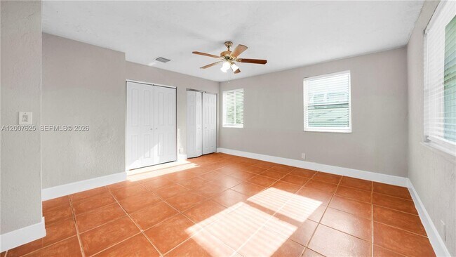 Building Photo - 1124 NW 100th Terrace