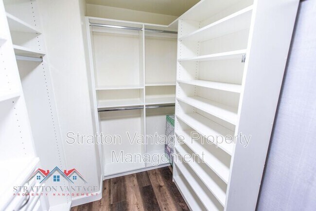 Building Photo - 11680 E Sahuaro Dr