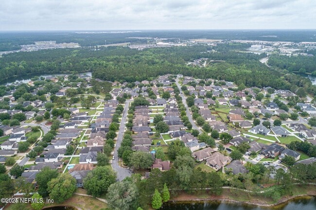 Building Photo - 721 Crystal Way