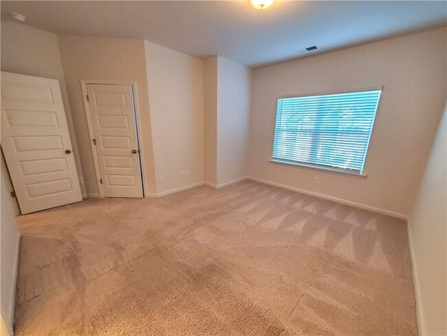 Building Photo - 143 Sawgrass Dr