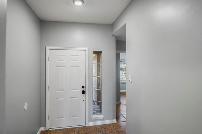 Building Photo - 20431 Fairfield Park Way