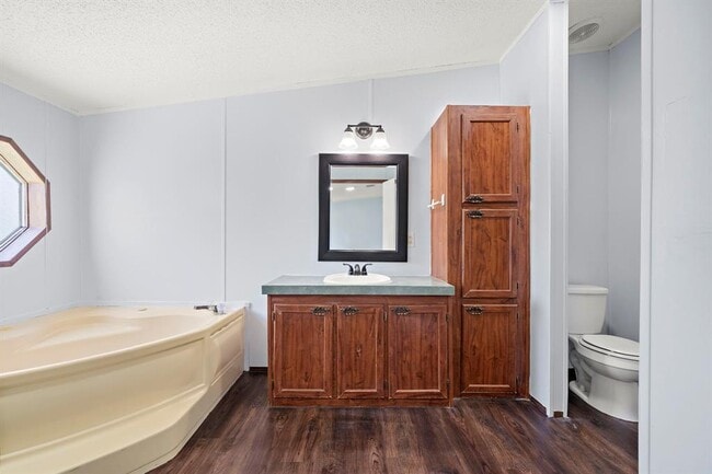 Building Photo - 16504 Brittany Way