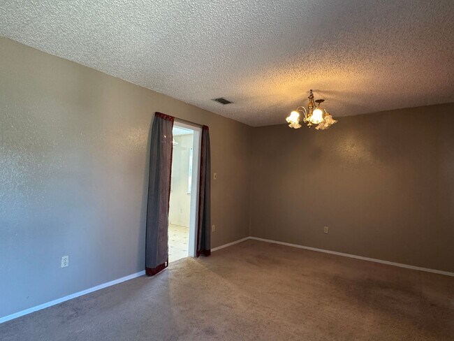 Building Photo - 7909 NW Terrace Hills Blvd