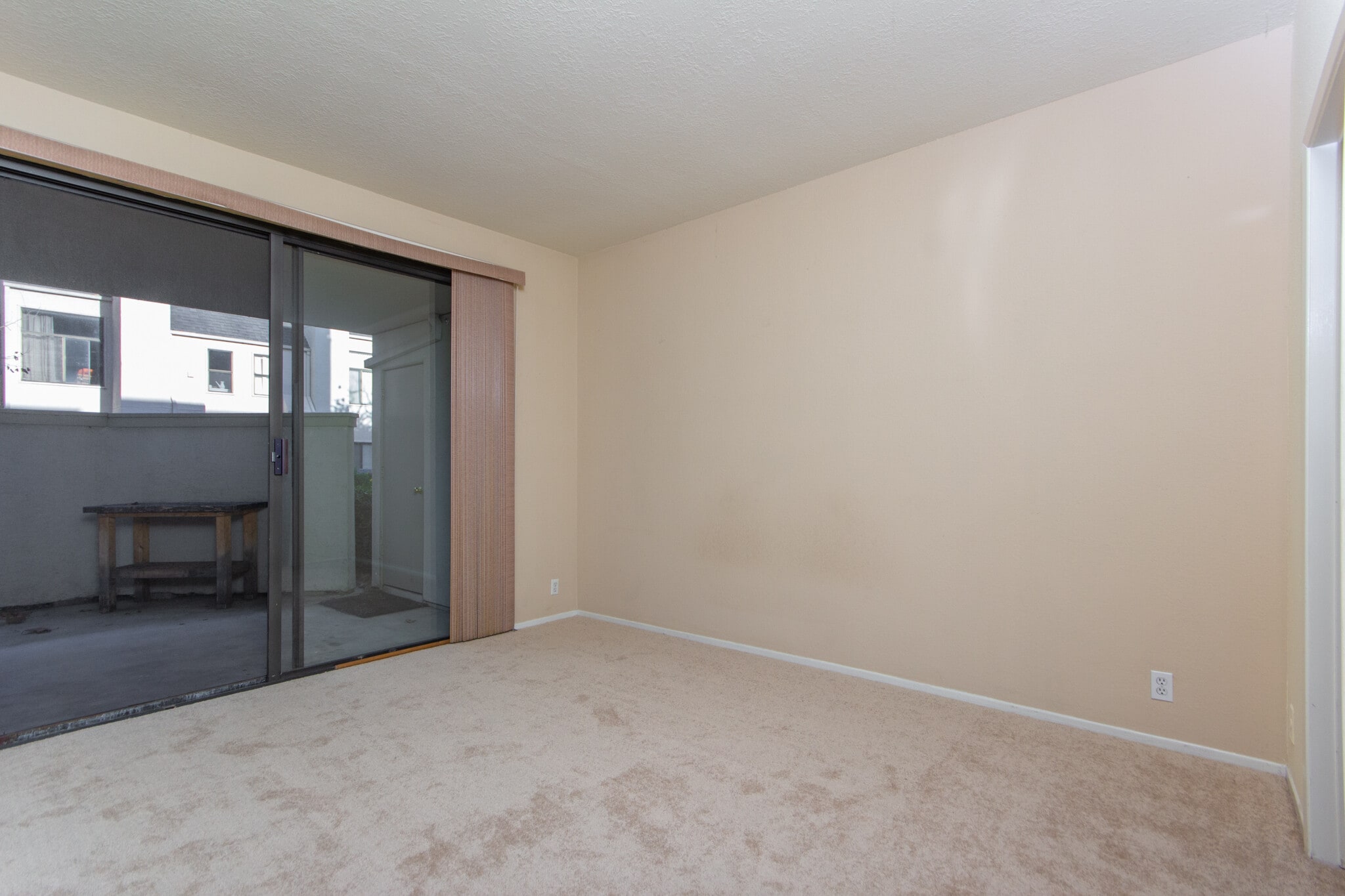 Building Photo - 2218 River Run Dr