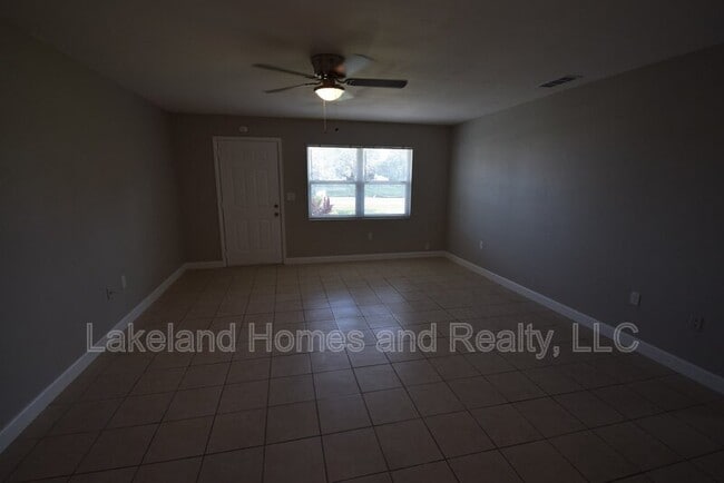 Building Photo - 909 E Bella Vista St