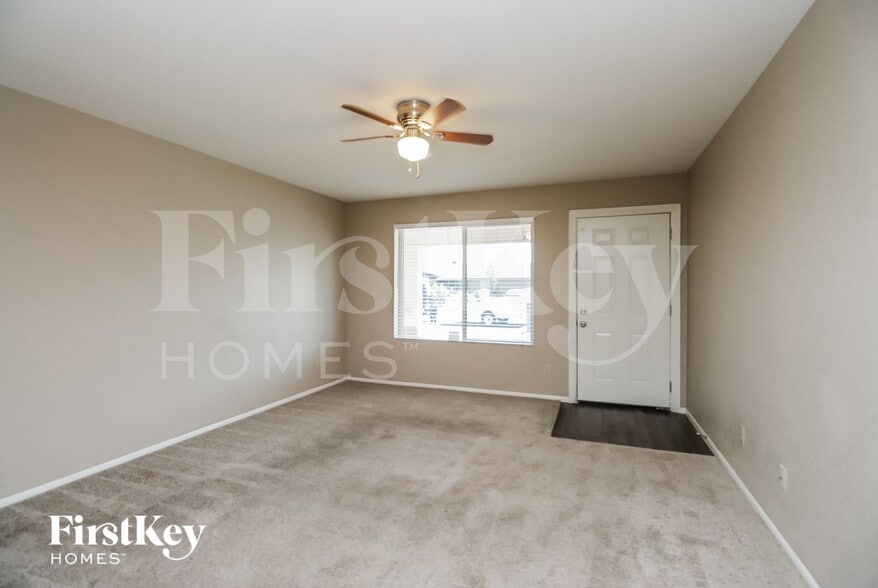 Building Photo - 2312 E Commonwealth Ave