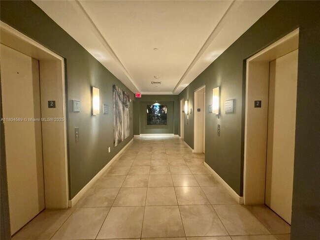 Building Photo - 951 Brickell Ave