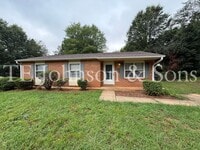 Building Photo - Charming 4 Bedroom Ranch with Fenced Yard and Hardwood Floors