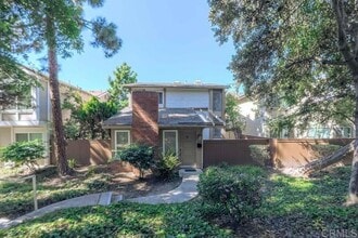 Building Photo - 10670 Esmeraldas Dr