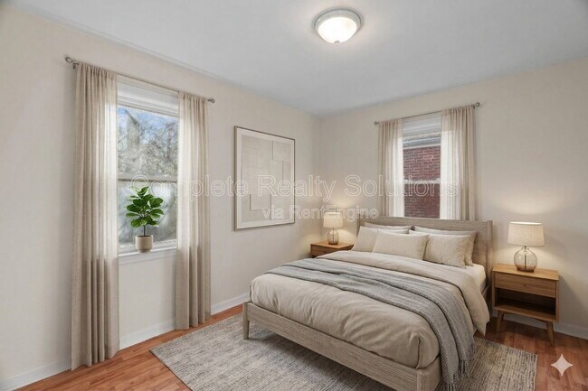 Building Photo - 1258 Grant Dr