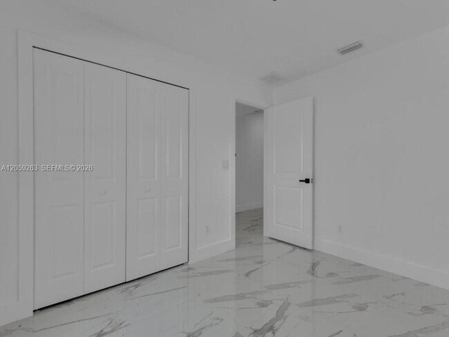 Building Photo - 4745-4747 13th St SW