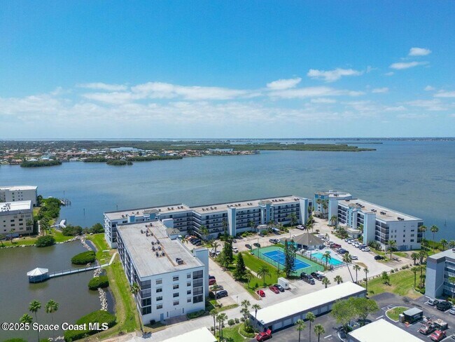 Building Photo - 3609 S Banana River Blvd