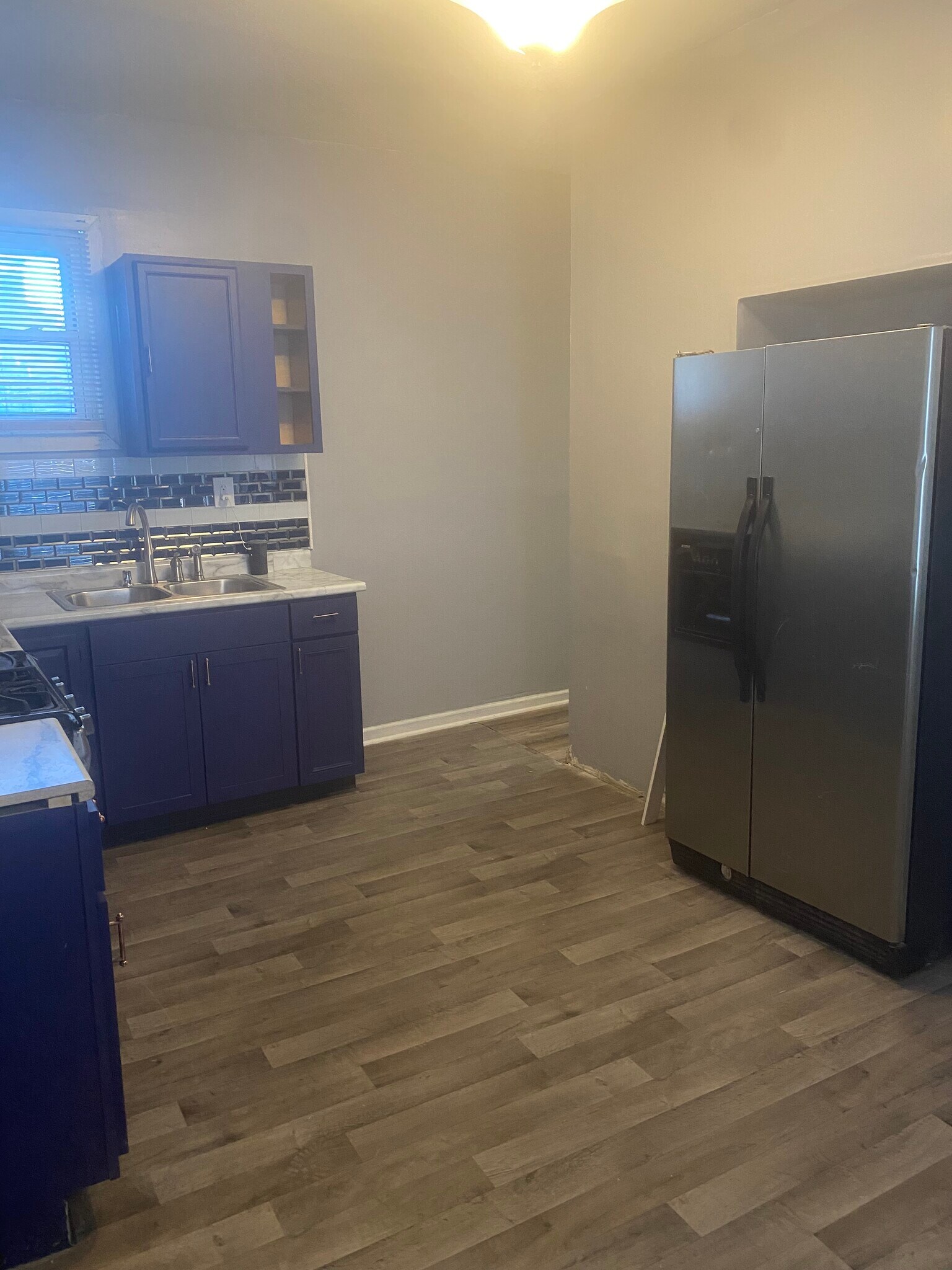 Kitchen - 5926 Harney Ave