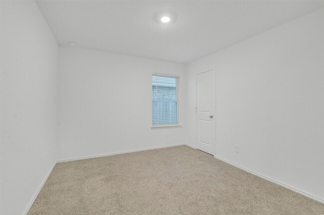 Building Photo - 14980 Timber Pnes Dr