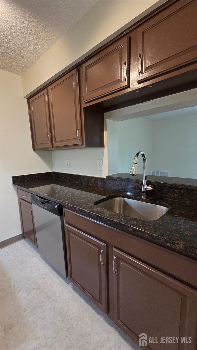 Building Photo - 1514 Ravens Crest Dr