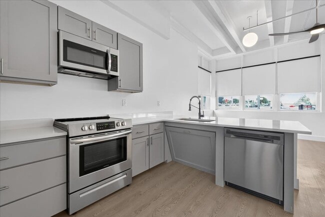 Building Photo - 4500 S Kingshighway Blvd