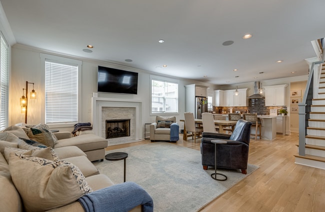 Building Photo - 2405 Chapel Ave