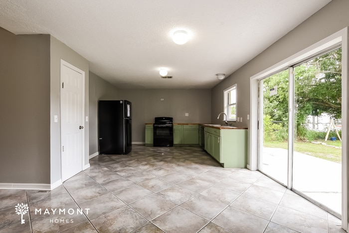Building Photo - 604 Muskrat Dr