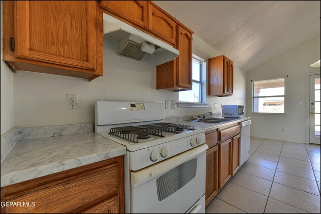 Building Photo - 5568 Rick Husband Dr