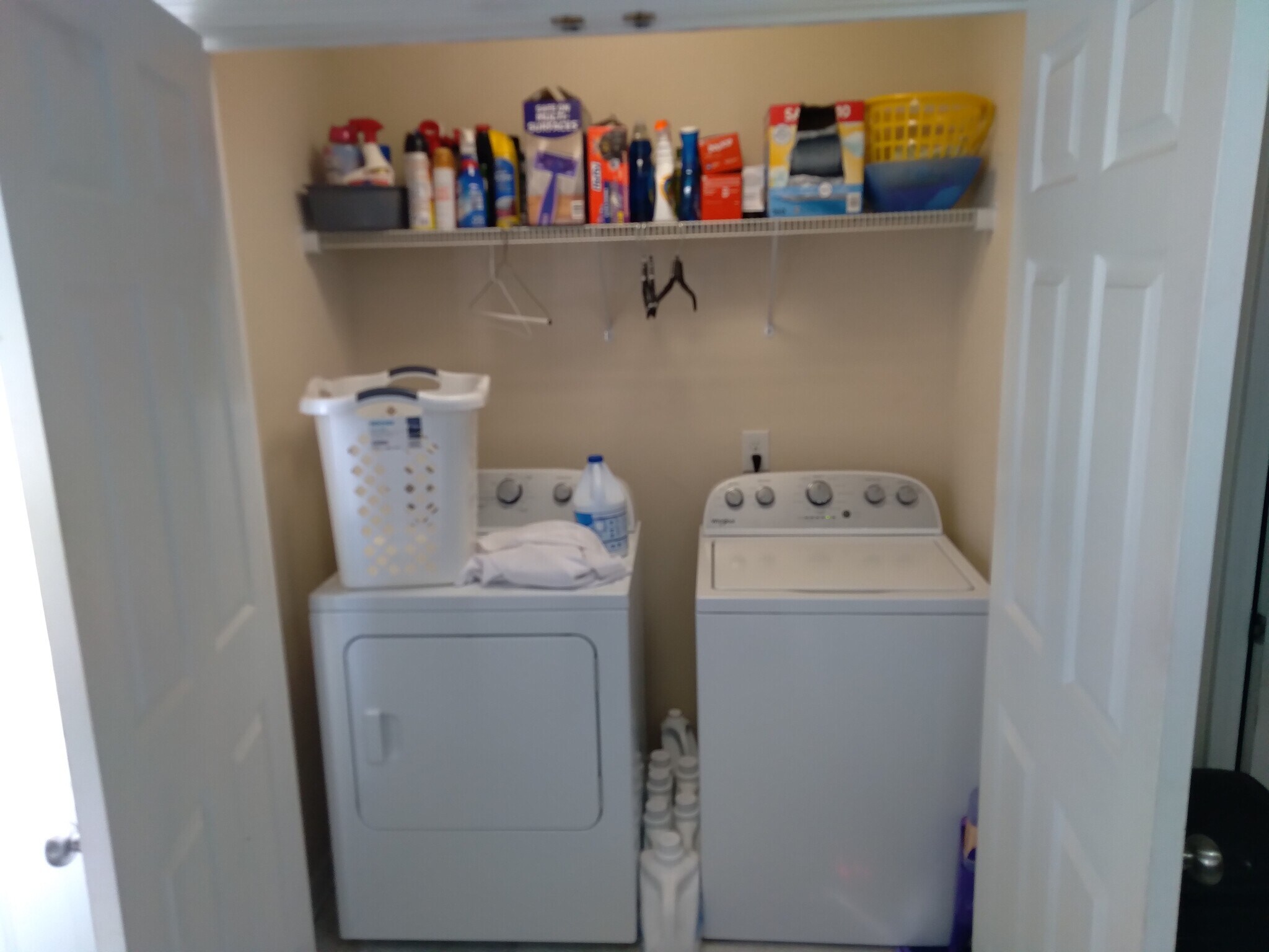 Laundry Closet - 109 Smith St