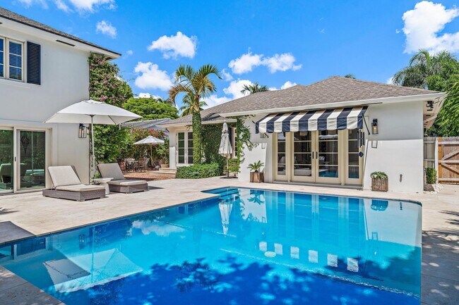 Building Photo - 306 Cordova Rd