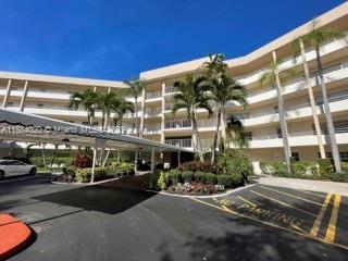 Building Photo - 3960 Oaks Clubhouse Dr