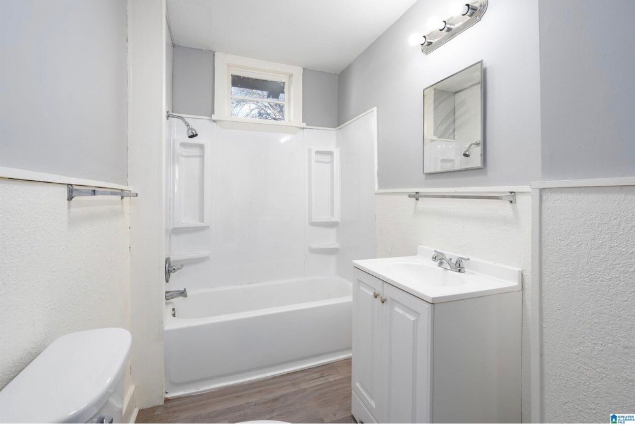 Building Photo - 1825 18th St Ensley