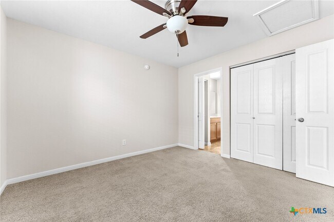 Building Photo - 320 Trestle Tree