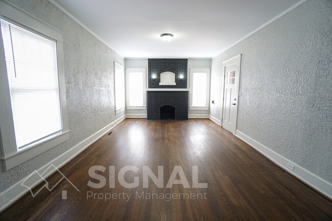 Building Photo - 1522 42nd St Ensley