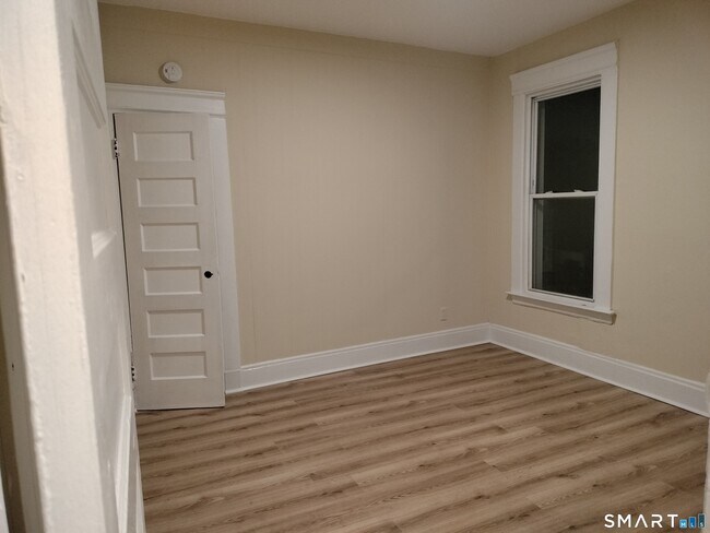 Building Photo - 680 Dixwell Ave