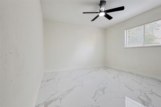 Building Photo - 6814 Loch Langham Dr
