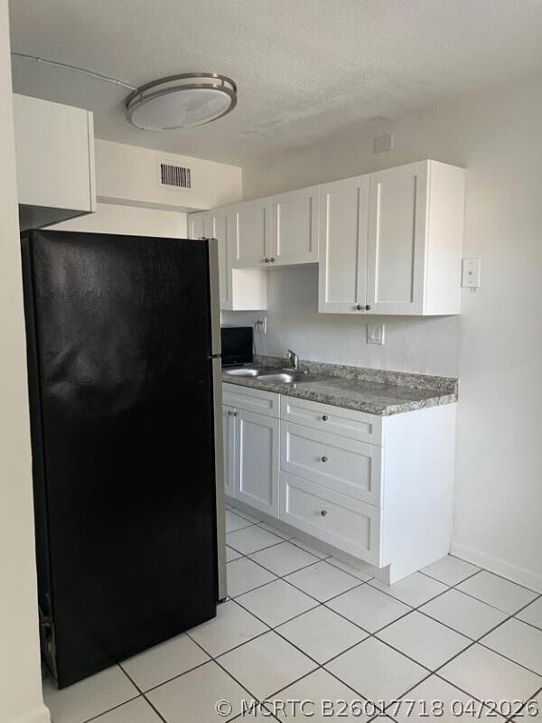 Building Photo - 371 Sunshine Dr