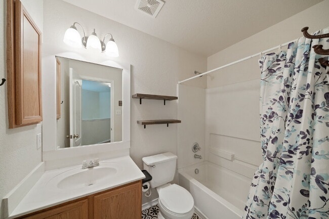 Building Photo - Beautiful 2-Story 4BR in 78254 | Near Alamo Ranch, Shopping & 1604