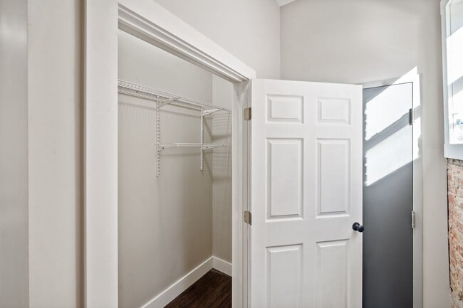 Building Photo - Capel Lofts