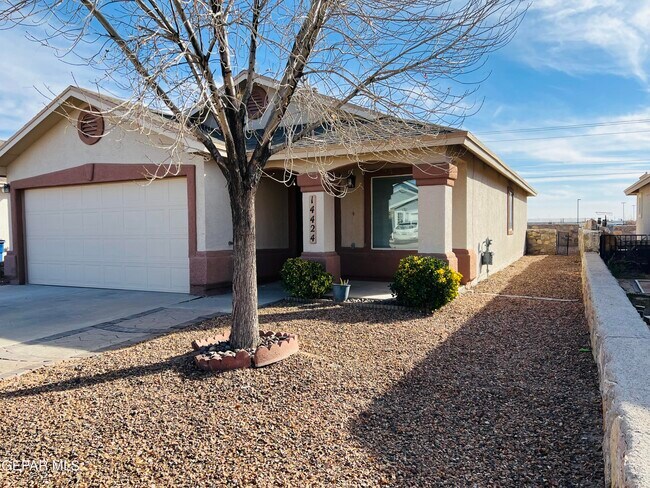 Building Photo - 14424 Jacinto Ramos Ave