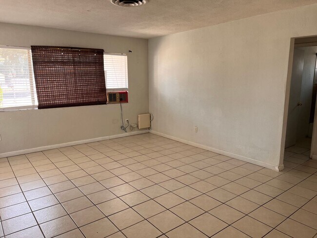 Building Photo - Cozy Home in San Jacinto on Large Lot