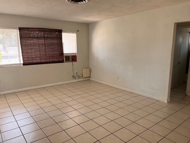 Building Photo - MOVE IN SPECIAL $700 OFF 1ST MO RENT