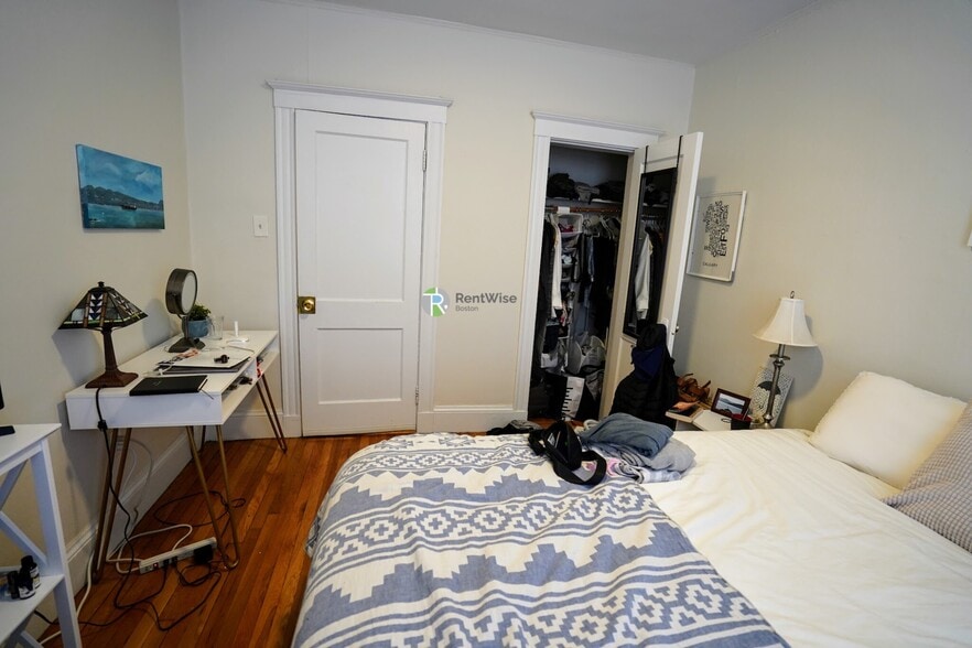 Building Photo - 294 Harvard St