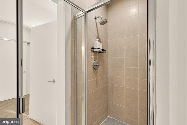 Building Photo - 1700 Kalorama Rd NW