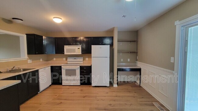 Building Photo - 553 Highland Towne Ln