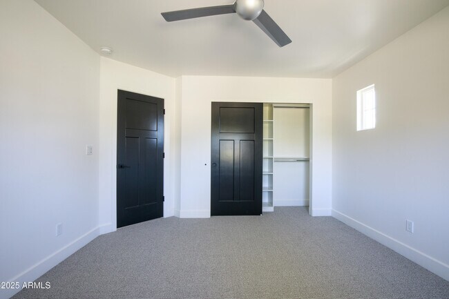 Building Photo - 4427 E Turney Ave