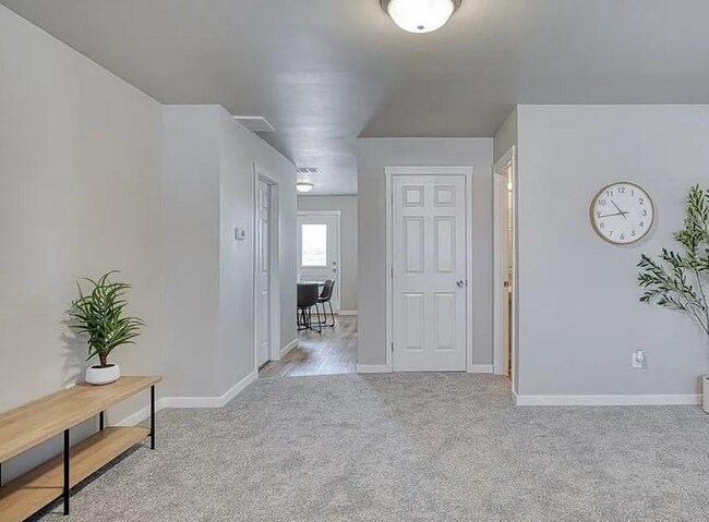 Building Photo - Modern 3-Bedroom Home with Resort-Style Amenities