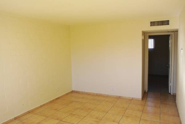 Building Photo - 109 E Brinker Dr