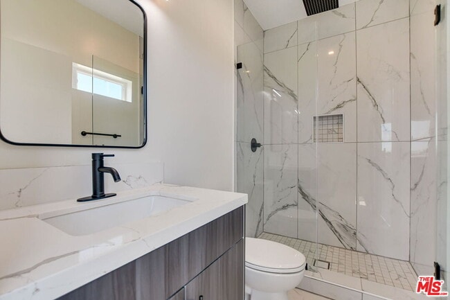 Building Photo - 4547 Saturn St