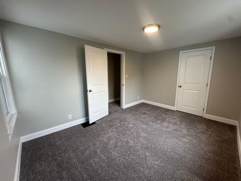 Building Photo - 1288 Linwood Ave