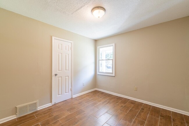 Building Photo - 3308 Spring Valley Cove
