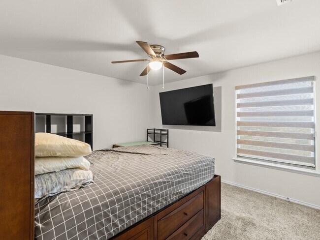 Building Photo - 5618 Lone Star Lp