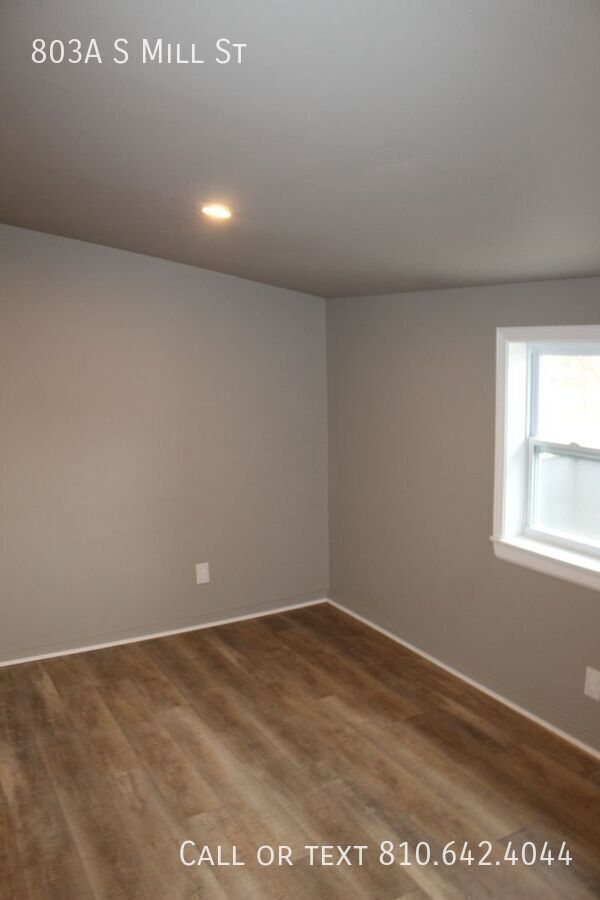 Building Photo - 803A S Mill St-