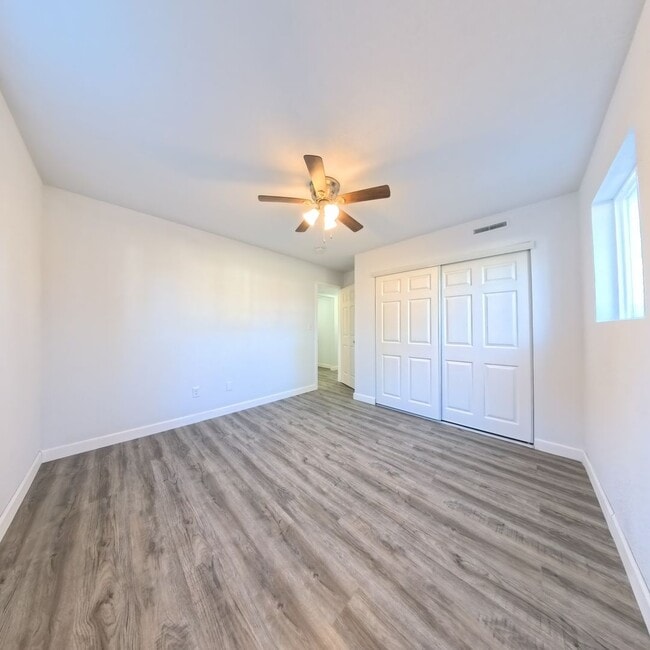 Building Photo - 2715 Summer Meadows Dr