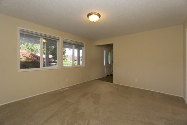Building Photo - 14829 SE 170th St